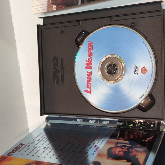 Leathal Weapon 1,2,3 & 4 DVD Set Director's Cut Mel Gibson Danny Glover - Picture 6 of 11